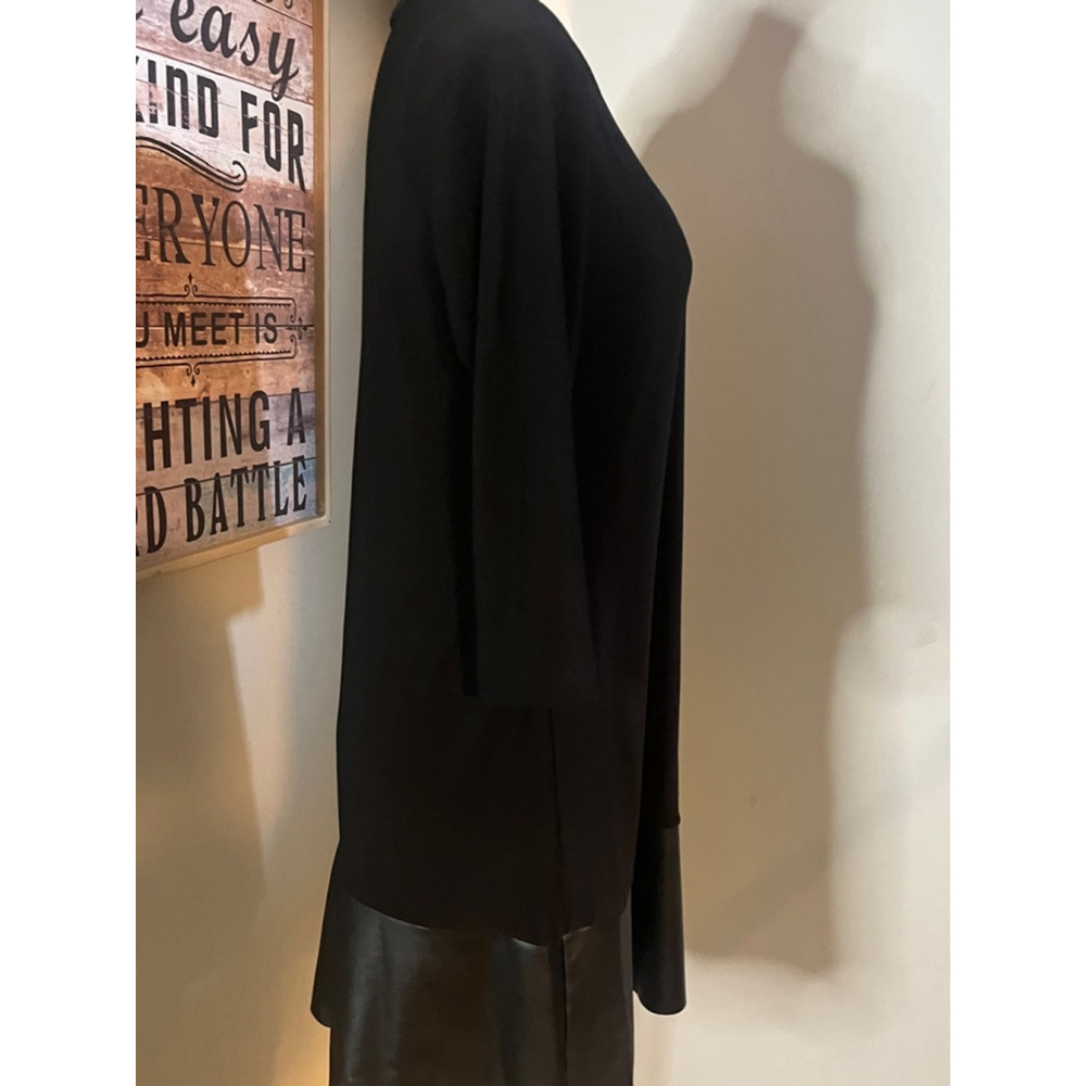 Womens black mini dress contrasting hemline 3/4 sleeve size medium like new - Picture 10 of 11